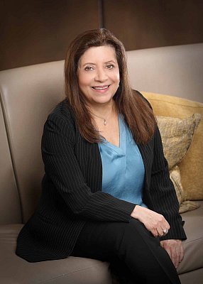 Susan_Medrano_001-8246_RT.jpg